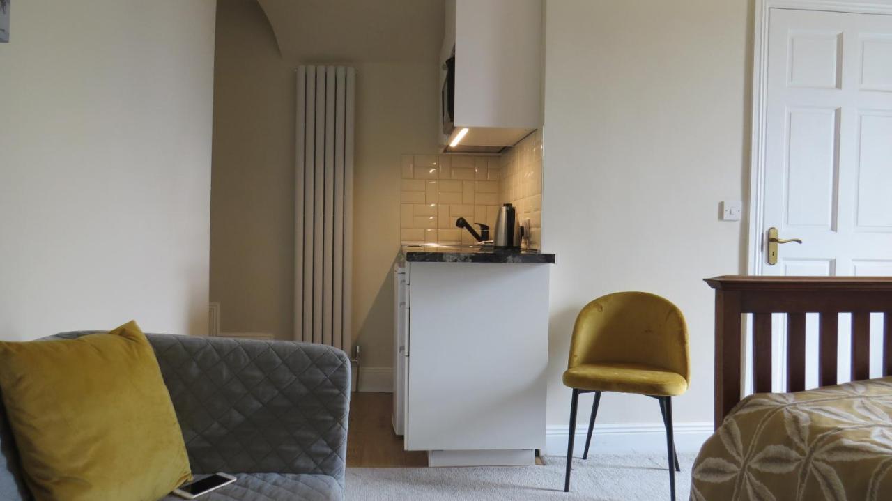 מלון יוגאל Abbey View House מראה חיצוני תמונה