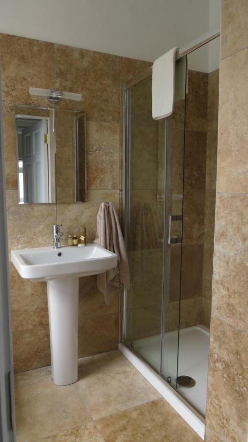 מלון יוגאל Abbey View House מראה חיצוני תמונה